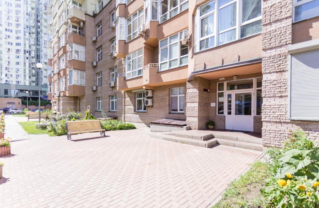 Navit Apartments With Breakfast,Near The Railway Station, The City Center, The Park Kiew Exterior foto