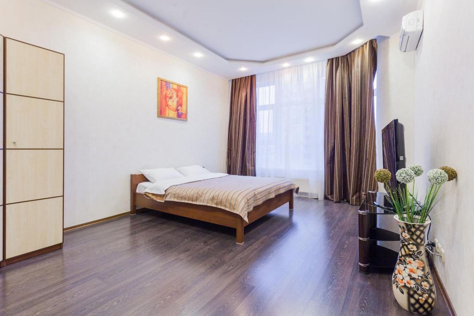 Navit Apartments With Breakfast,Near The Railway Station, The City Center, The Park Kiew Exterior foto